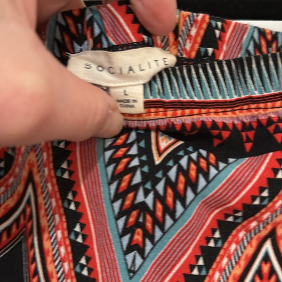 Geometric patterned romper - Picture 3 of 3